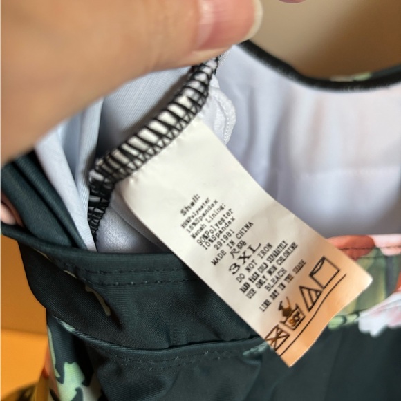 New in bag - Seafancy Floral Wide Straps Off Shoulder One-Piece Swimsuit - Picture 6 of 9